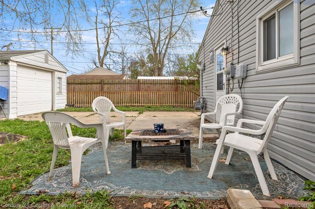 8075 William Street, Taylor, MI 48180