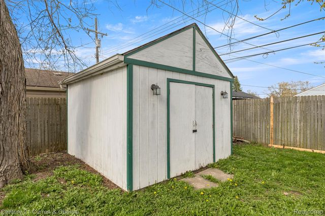 8075 William Street, Taylor, MI 48180