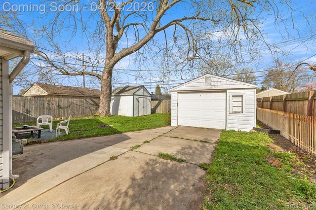 8075 William Street, Taylor, MI 48180