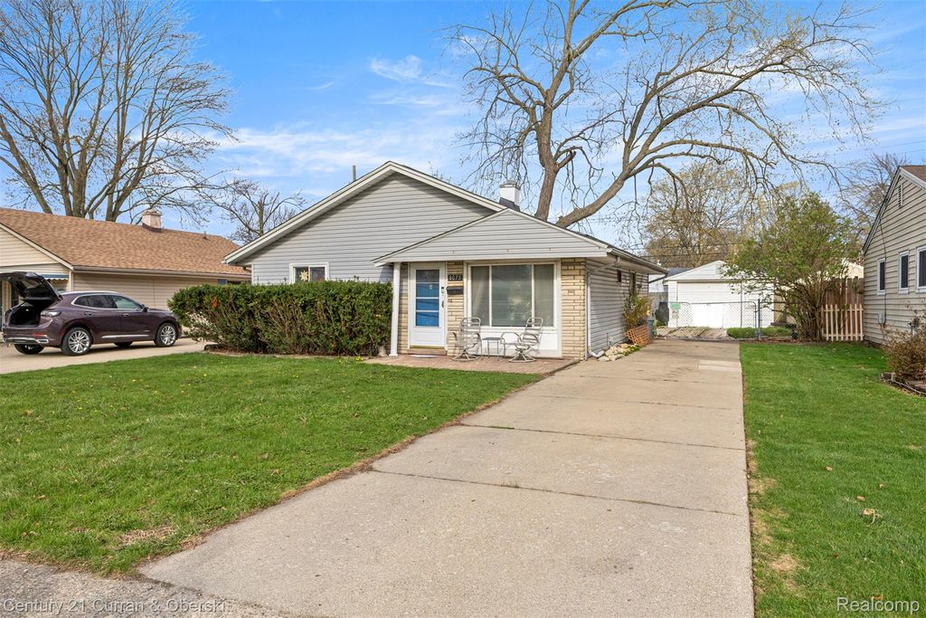 8075 William Street, Taylor, MI 48180