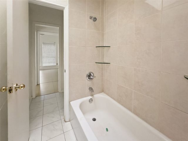 1106 Hollis Street B, Arlington, TX 76013