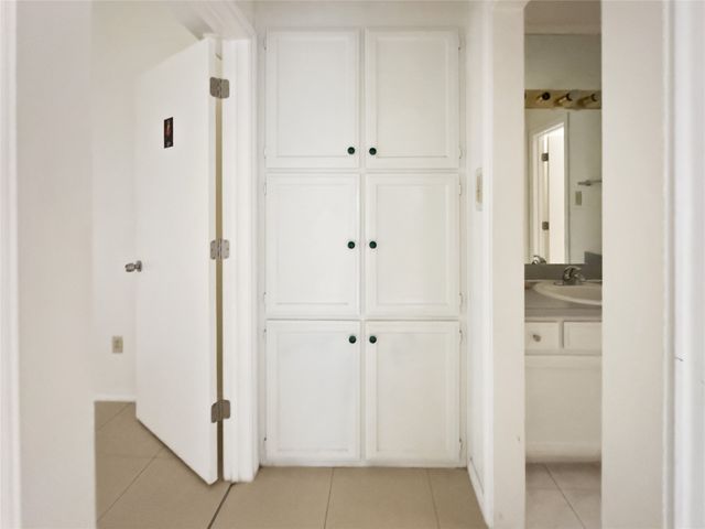 1106 Hollis Street B, Arlington, TX 76013