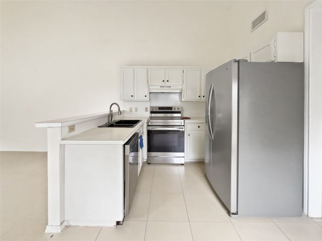 1106 Hollis Street B, Arlington, TX 76013