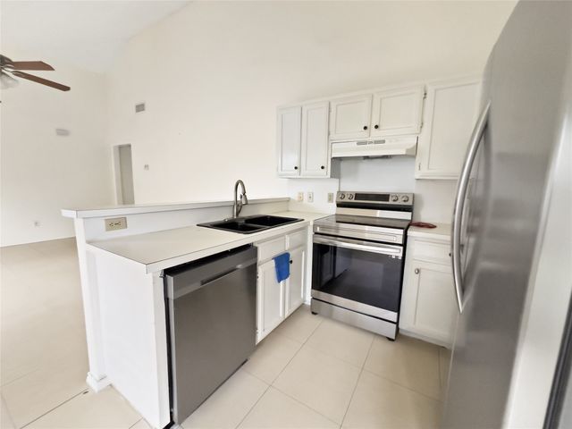 1106 Hollis Street B, Arlington, TX 76013