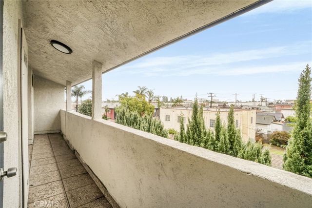 751 Cerritos, Long Beach, CA 90813