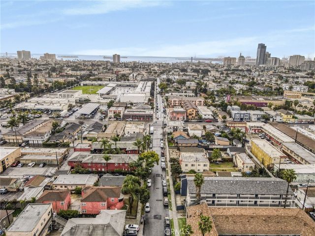 751 Cerritos, Long Beach, CA 90813