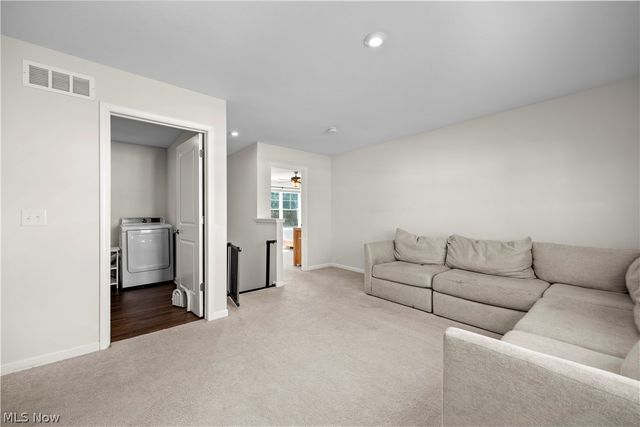 6034 Conneaut Light, Vermilion, OH 44089