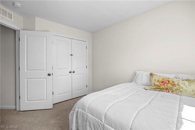6034 Conneaut Light, Vermilion, OH 44089