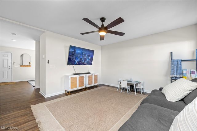 6034 Conneaut Light, Vermilion, OH 44089