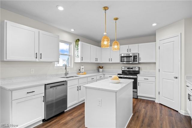6034 Conneaut Light, Vermilion, OH 44089