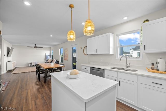 6034 Conneaut Light, Vermilion, OH 44089