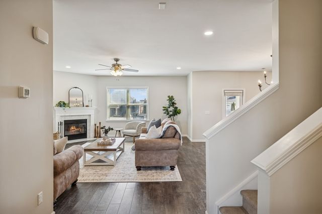 2910 Hen Brook Dr, Columbia, TN 38401