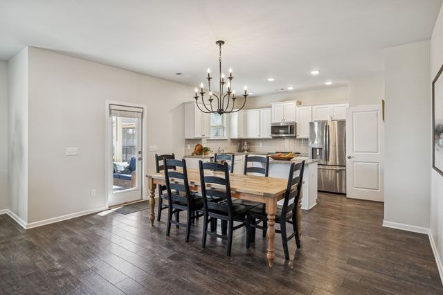 2910 Hen Brook Dr, Columbia, TN 38401