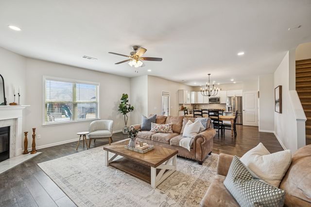 2910 Hen Brook Dr, Columbia, TN 38401