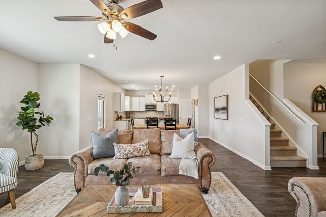 2910 Hen Brook Dr, Columbia, TN 38401