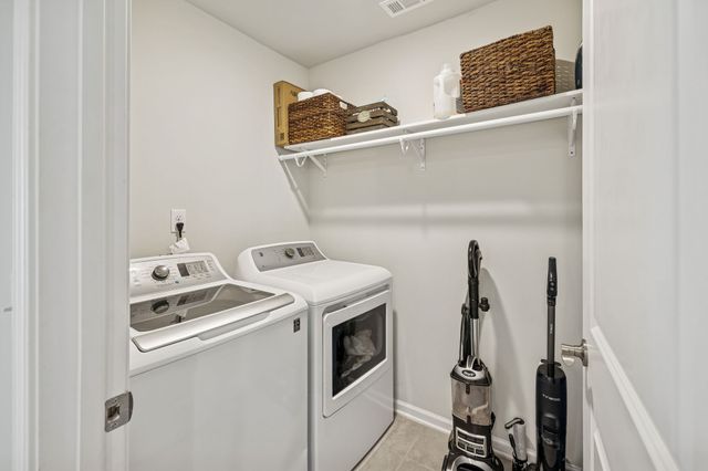 2910 Hen Brook Dr, Columbia, TN 38401