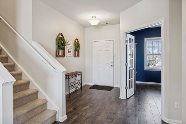 2910 Hen Brook Dr, Columbia, TN 38401