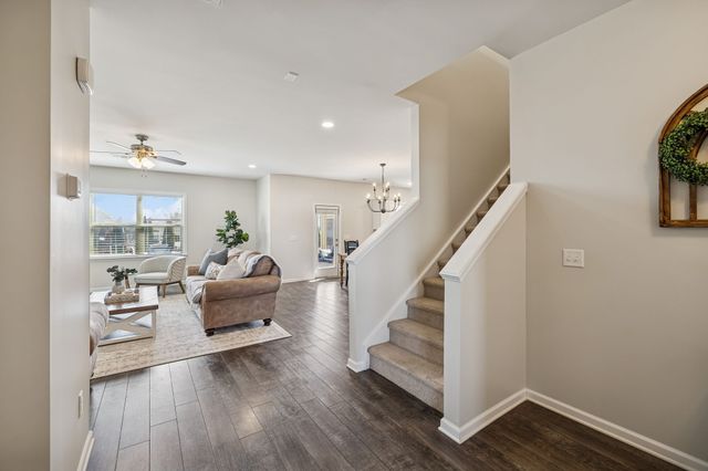 2910 Hen Brook Dr, Columbia, TN 38401