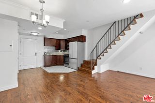 5633 Carlton Way 203, Los Angeles, CA 90028