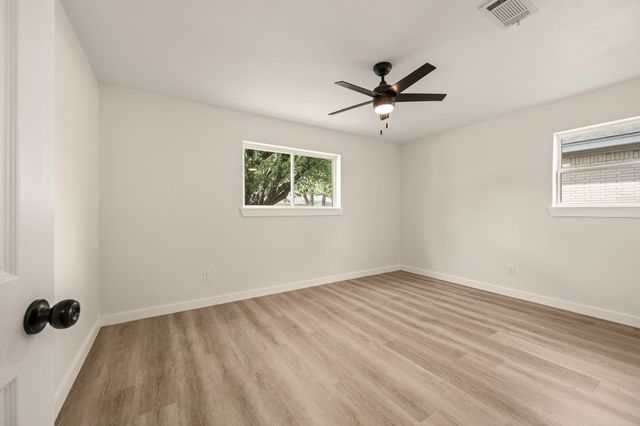 1724 Westridge Drive, Hurst, TX 76054