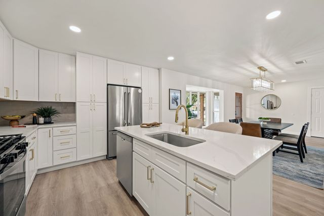 1724 Westridge Drive, Hurst, TX 76054