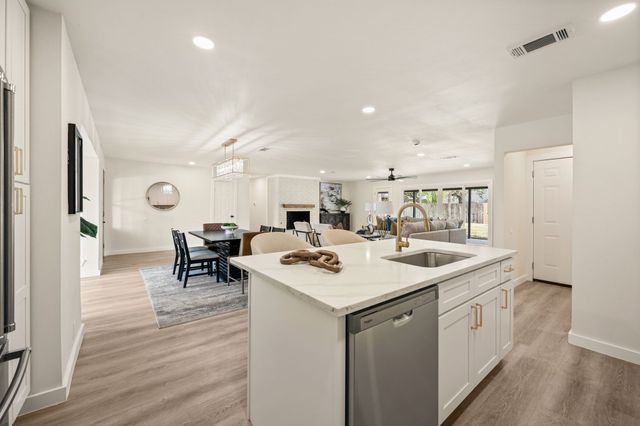 1724 Westridge Drive, Hurst, TX 76054