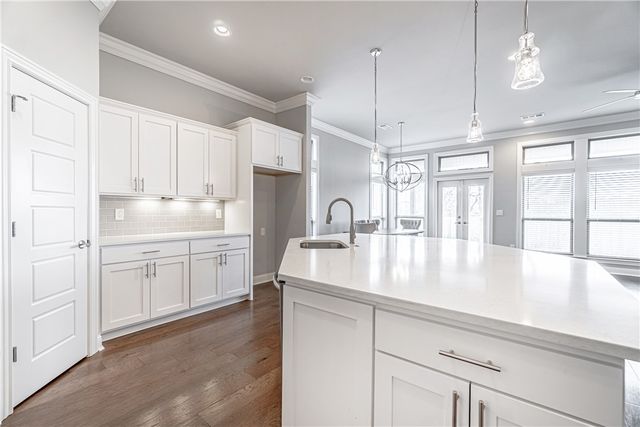 2607 SW Hampton Avenue, Bentonville, AR 72713