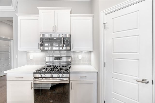 2607 SW Hampton Avenue, Bentonville, AR 72713