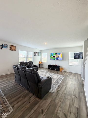 1208 Taggart Way, Greenwood, IN 46143
