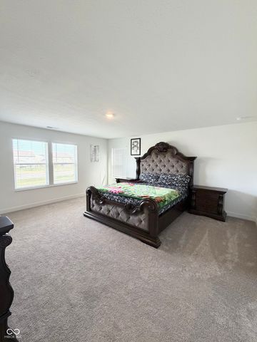 1208 Taggart Way, Greenwood, IN 46143