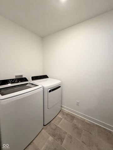 1208 Taggart Way, Greenwood, IN 46143