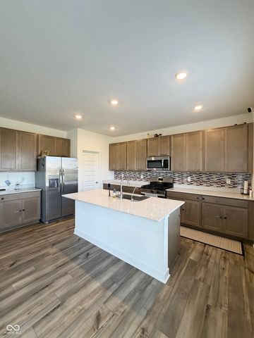 1208 Taggart Way, Greenwood, IN 46143