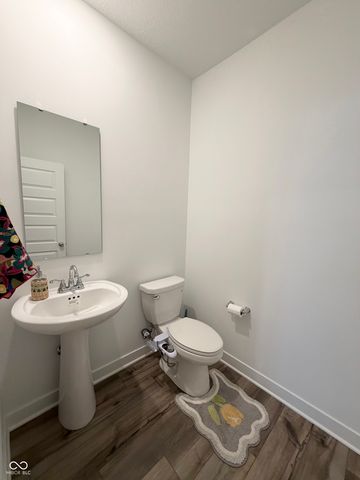 1208 Taggart Way, Greenwood, IN 46143