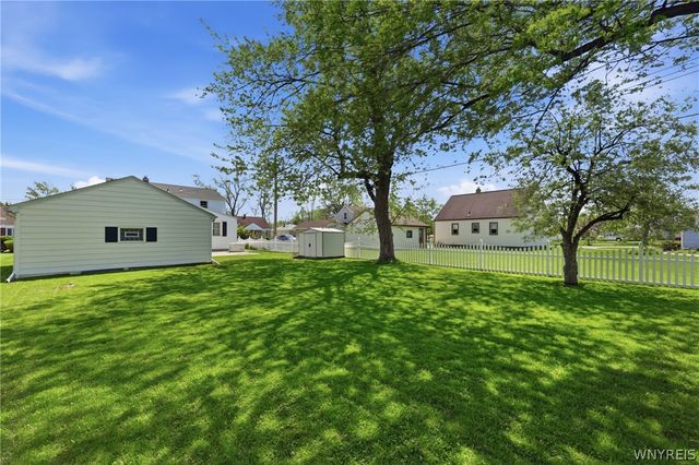 115 Cathedral Lane, Cheektowaga, NY 14225