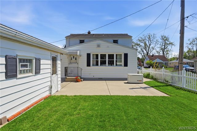 115 Cathedral Lane, Cheektowaga, NY 14225