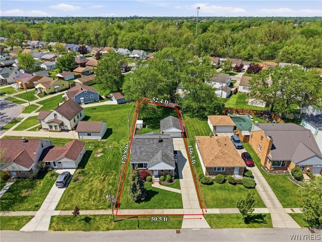 115 Cathedral Lane, Cheektowaga, NY 14225