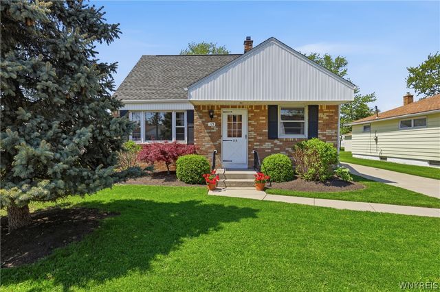 115 Cathedral Lane, Cheektowaga, NY 14225