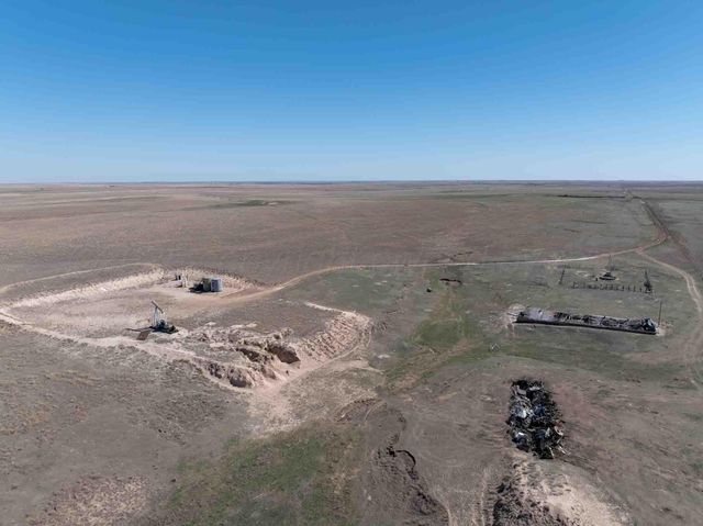 Bourquin Cattle 813 Ac, Follett, TX 79034