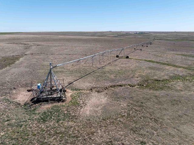 Bourquin Cattle 813 Ac, Follett, TX 79034