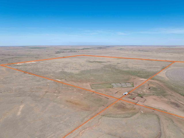 Bourquin Cattle 813 Ac, Follett, TX 79034