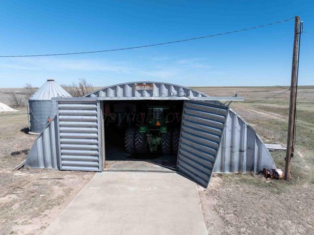 Bourquin Cattle 813 Ac, Follett, TX 79034