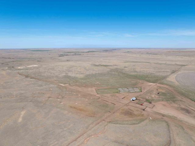 Bourquin Cattle 813 Ac, Follett, TX 79034