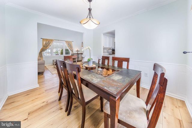 2104 MALEADY DR, Herndon, VA 20170