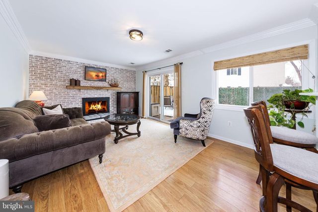 2104 MALEADY DR, Herndon, VA 20170