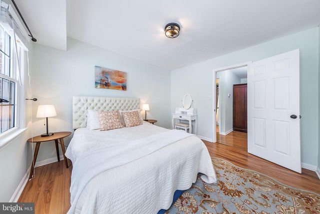 2104 MALEADY DR, Herndon, VA 20170