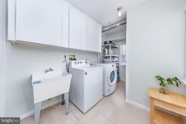 2104 MALEADY DR, Herndon, VA 20170