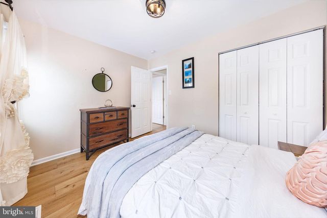 2104 MALEADY DR, Herndon, VA 20170