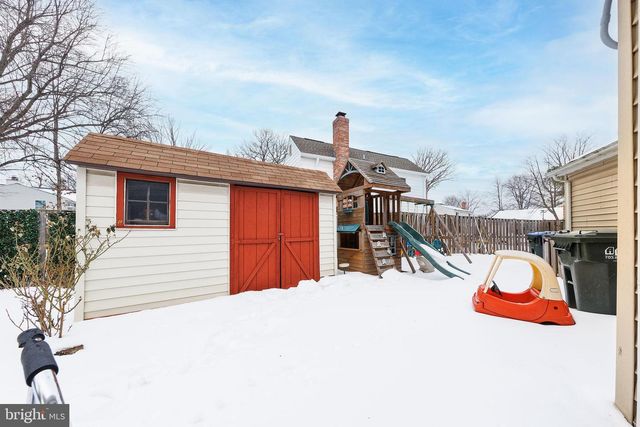 2104 MALEADY DR, Herndon, VA 20170