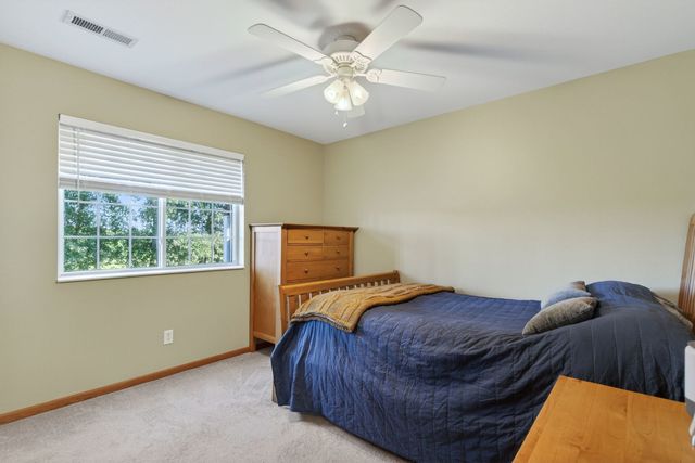 1636 E Lomar Street, Eldridge, IA 52748