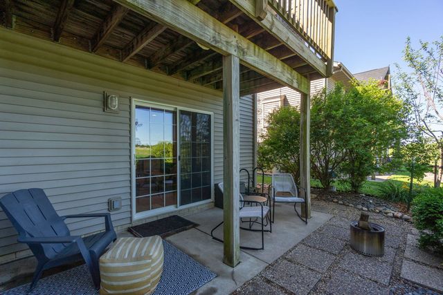 1636 E Lomar Street, Eldridge, IA 52748